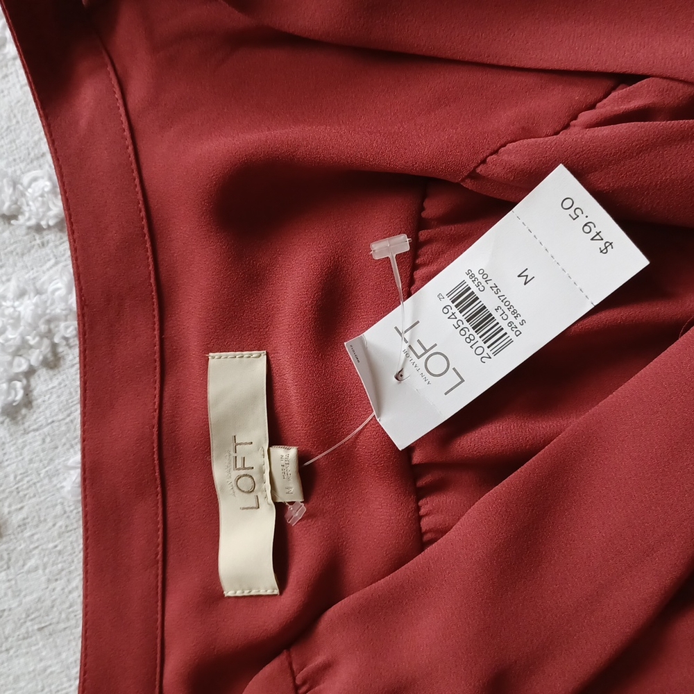 Sold on m e r c a r i Loft | blouse vneck - Picture 3 of 6